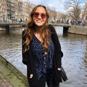 Meet your Posher, Ashley